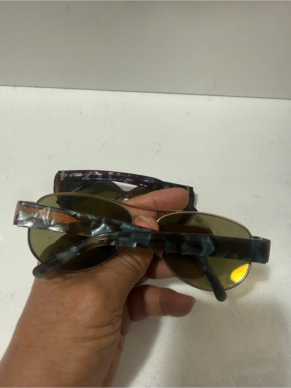 KIRKLAND SIGNATURE Pair of eyeglasses in Olive and Tortoiseshell.good condition